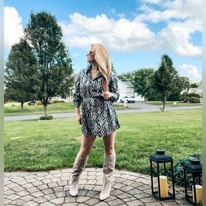 LIKE NEW Promesa Black and White Patterned Romper